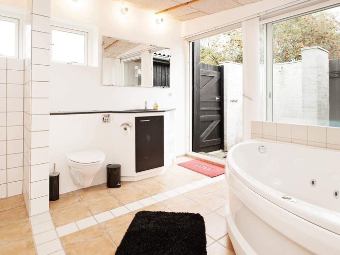 Bathroom, 4 star holiday home in Dronningmølle, Gribskov