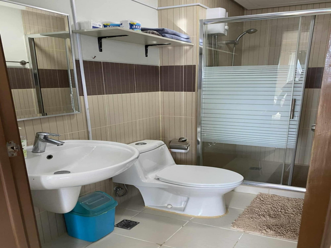 Bathroom, Spacious Studio Unit With Balcony and Seaview, Lapu-Lapu City