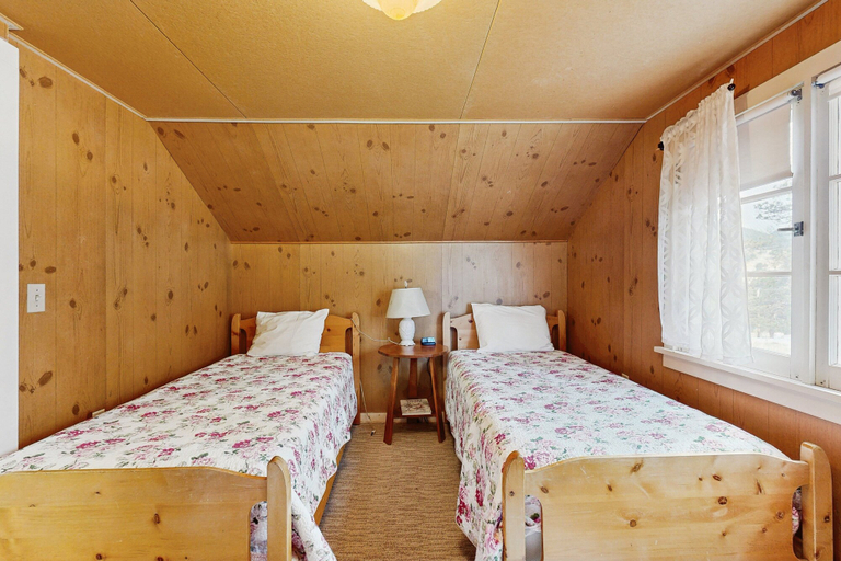 Room 5, Charming Vacation Home Close to Rocky Mountain National Park, Larimer