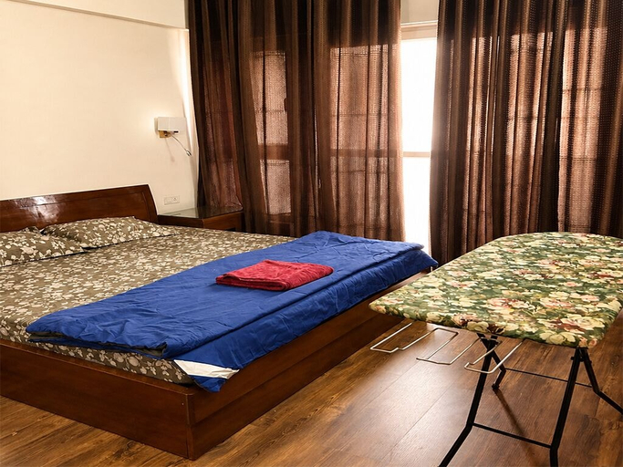 Room 2, Spacious 2-Bedroom Apartment with Full Access, Sahibzada Ajit Singh Nagar