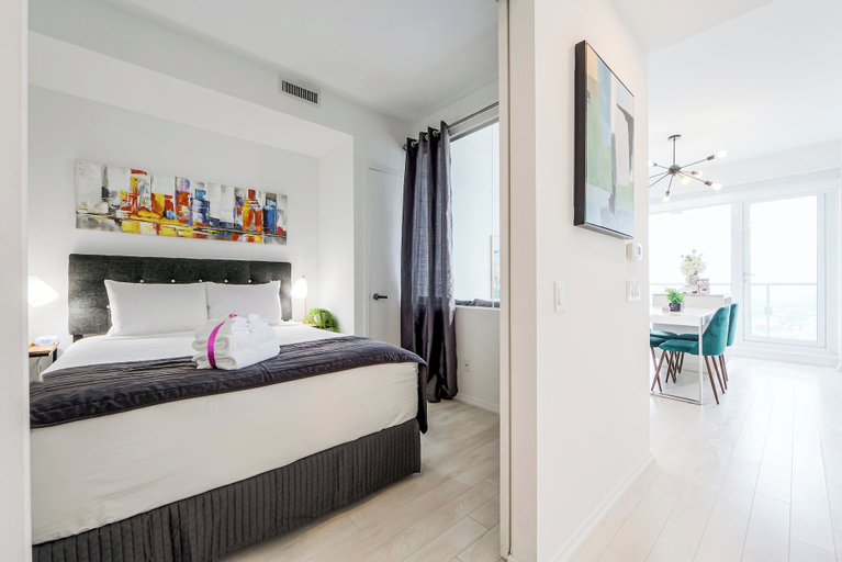 Bedroom 3, Suite for 4 Near Downtown Toronto General Hospital Parking Available, Balcony, Toronto