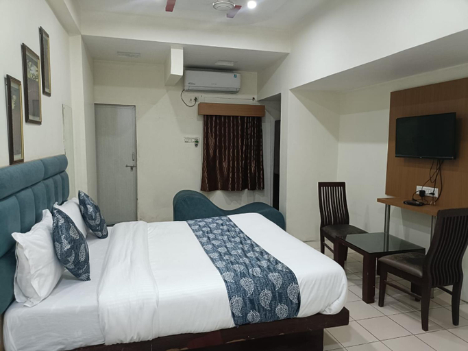 Bedroom 5, Hotel Rajtilak, Ahmadabad