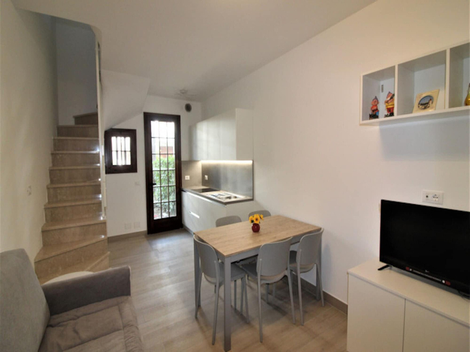 Dining room 3, Relaxing Villa With Shared Pool, Udine