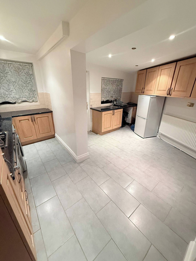 Private kitchen, A Stunning 3 Bedroom Luxury Holiday Home, Birmingham