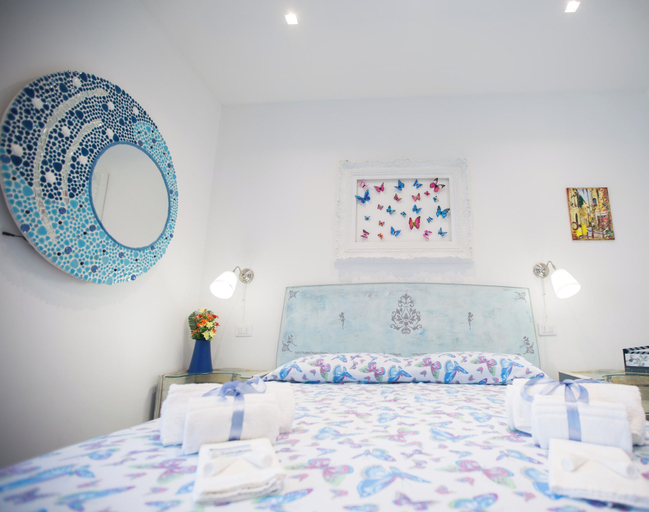 Others 5, Room-versomare - Room Maestrale Extra Be, Bari