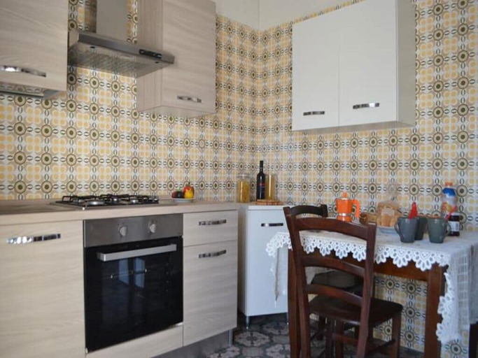 Others 4, Beautiful Apartment On The Beach In Central Location With Spacious Balcony Pets, Lecce