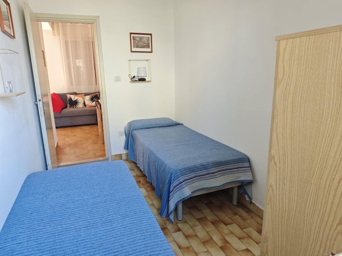 Room 2, Two-bedroom Flat a few Steps From the Beach, Udine