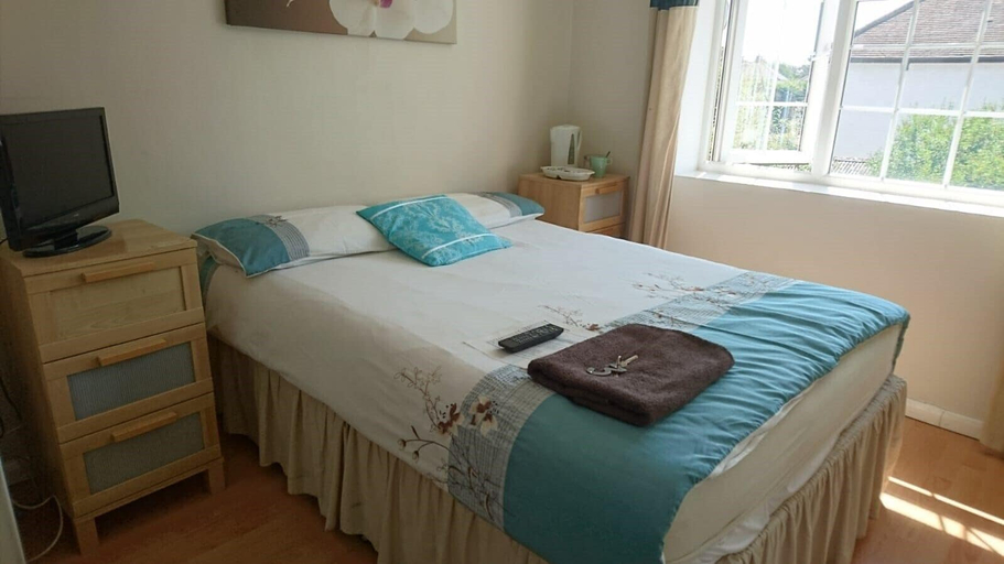 Bedroom 3, Room-en Suite Shower Room Double Room wi, London