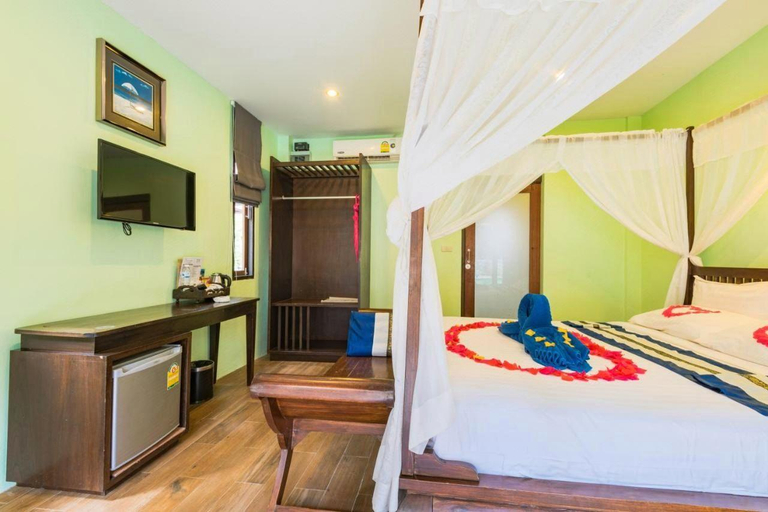 Bedroom 2, Beach Club Koh Tao, Ko Phangan