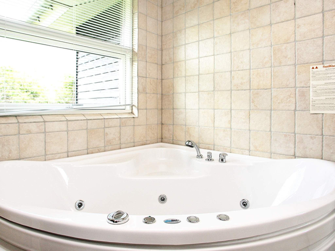 Bathroom 3, 5 star holiday home in Hjørring, Hjørring