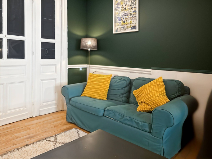 Living room 2, 3 Bedroom Self Check in for 7, Bruxelles
