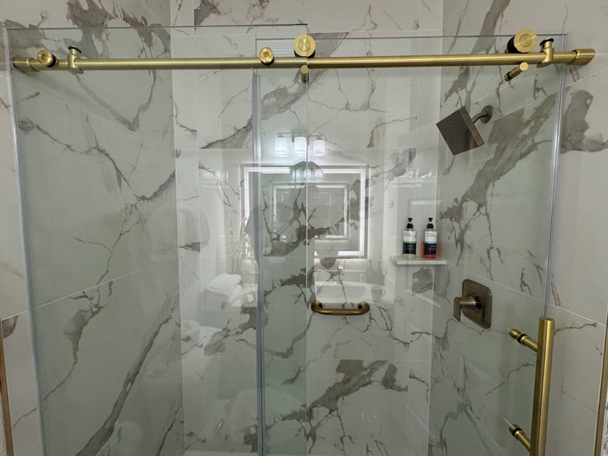 Bathroom 4, Athens Hotel Suites, Houston