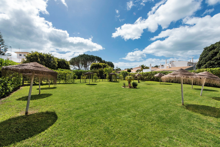 Property grounds 3, Baiona Club Villa 19 With Pool Acess, Lagoa