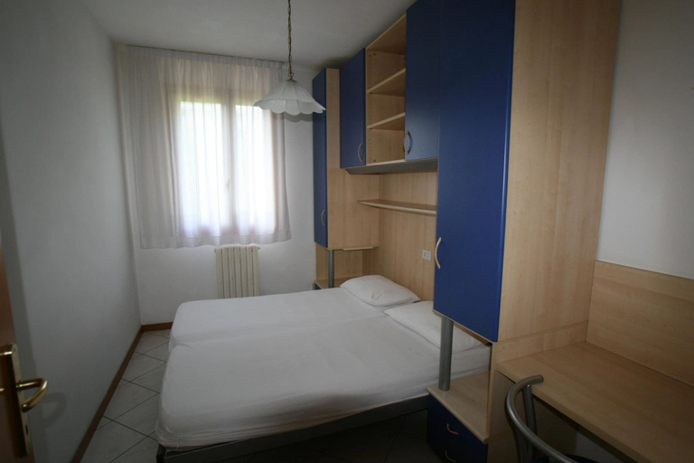 Room 2, Spacious Apartment in Cavallino, Venezia