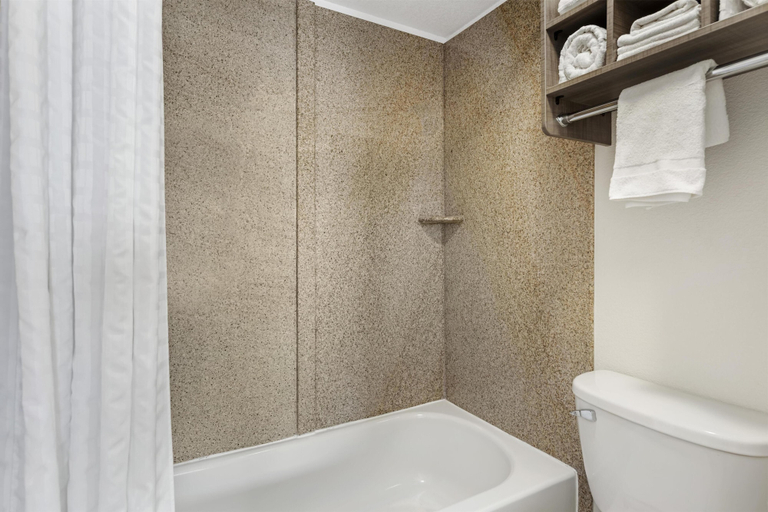 Bathroom 5, Best Western Plus Chesapeake Bay-Norfolk, Norfolk