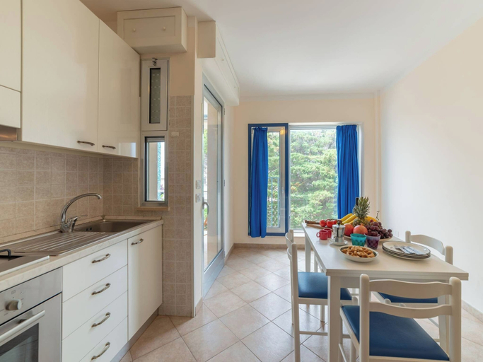 Others 3, Bright Apartment "asia" Near The Beach In Otranto, Lecce