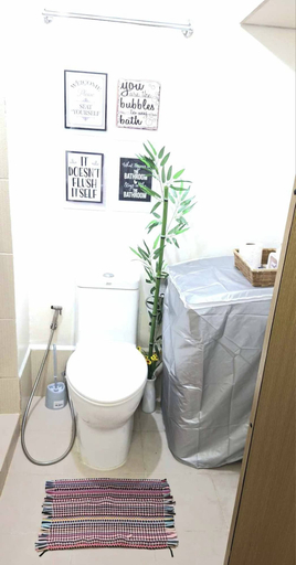 Bathroom 4, Homey 1BR With Balcony City View in Grace Res, Taguig