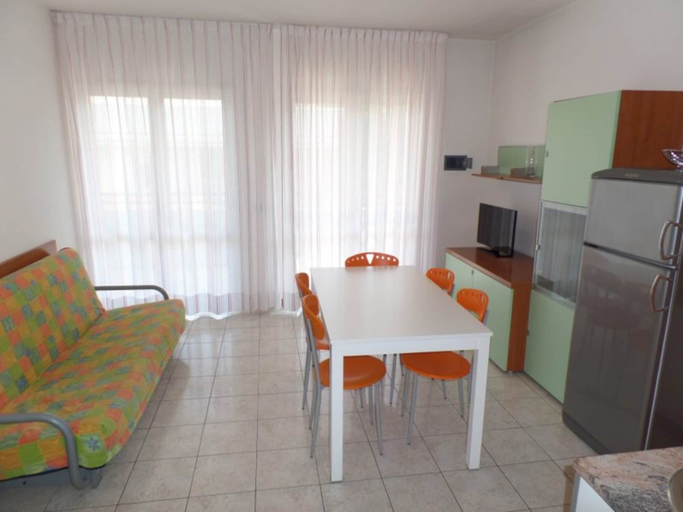 Dining room 4, Spacious Stay for Families Close to the Beach, Venezia