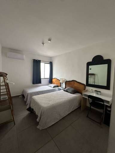 Room 3, Modern Home With Pool, Garden & 24 7 Security, García