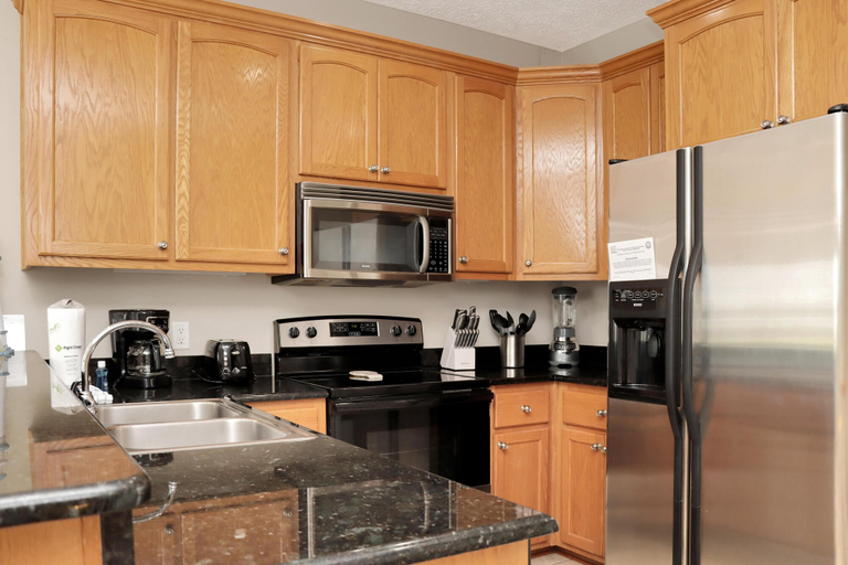 Private kitchen 2, Living the Dream, Bay