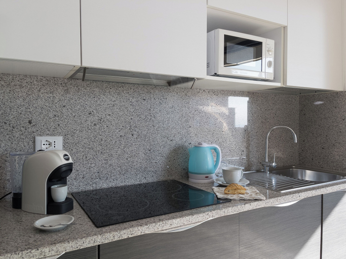 Interior 3, Chic Flat Just Steps From the Beach, Udine
