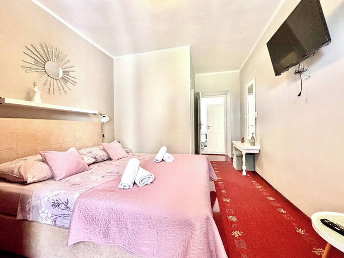 Room 2, Cozy one Bedroom Apartment Pietra Storica, Tkon