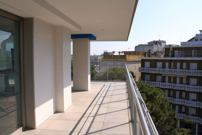 Balcony 4, Stylish Flat Near Beach in Lignano, Udine
