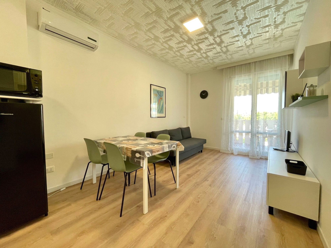 Living area, Modern Flat With Pool View Balcony, Venezia