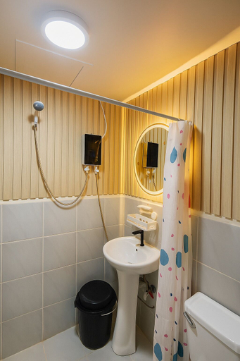 Bathroom, Panoramic Pool Views in Luxurious Lapu-lapu City Condo, Lapu-Lapu City