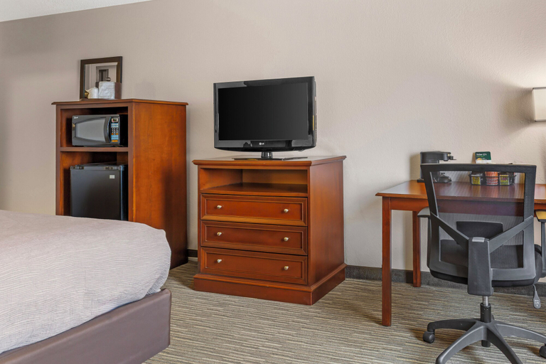 Bedroom 3, Red Lion Inn & Suites Bucyrus North, Crawford