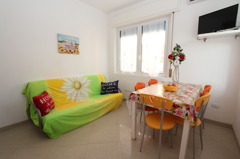 Living room, Colorful Flat Near the sea, Venezia