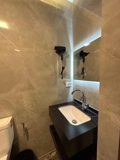 Bathroom 4, 105 AL-NAJEH JRE Apartments For Rent ave, Amman