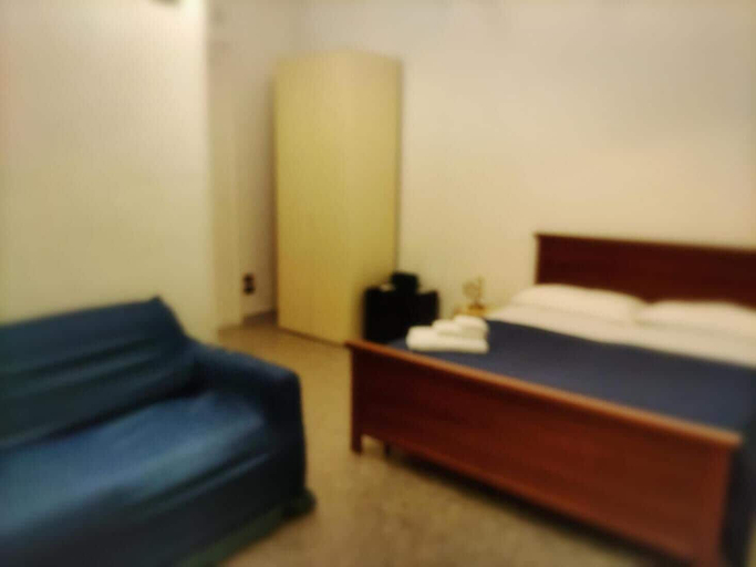 Others 5, Room-come and Visit Naples !! We Look fo, Napoli