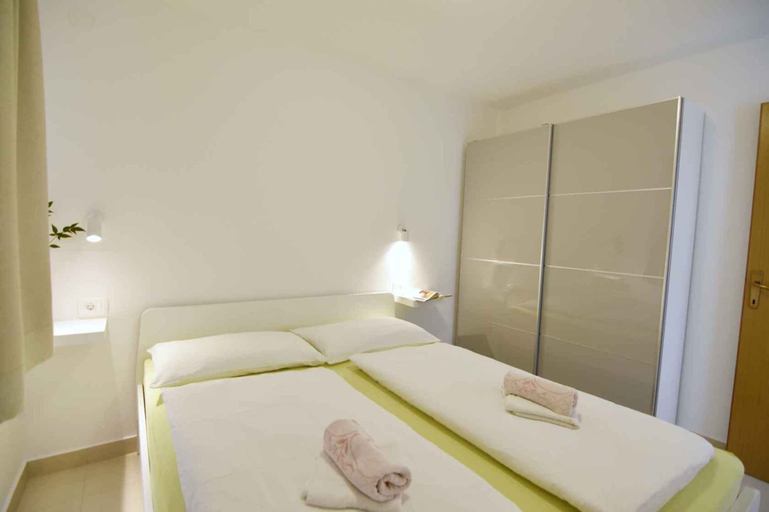 Room 3, Terrace Flat 300 mt From Beach, Umag