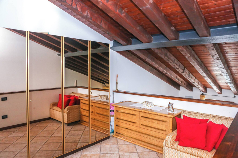 Interior 2, Flat Lake Garda With Very Panoramic View, Verona