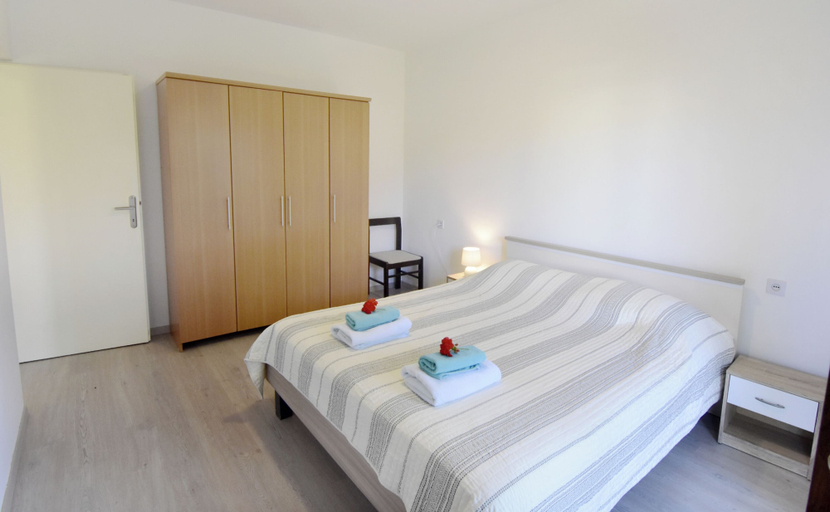 Room 3, Quiet Garden Apartment in Umag, Umag