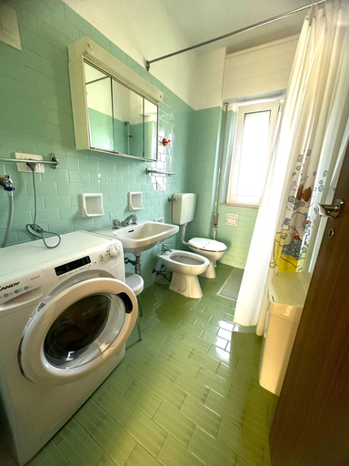 Bathroom, Welcoming Flat for Four Guests Close to the Beach, Venezia