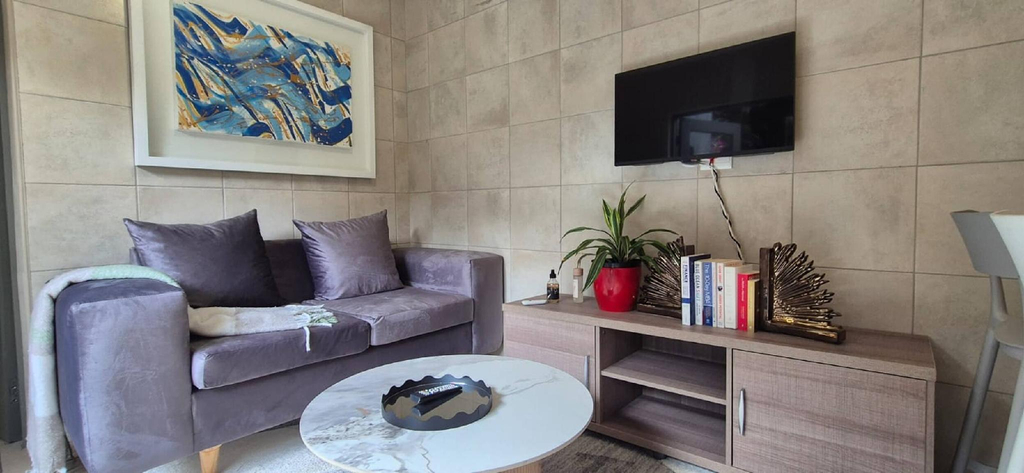2, Cozy 2 Bedroom Cottage, City of Johannesburg
