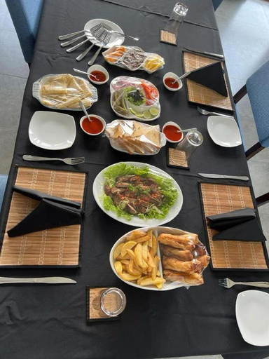 Food & Drinks 3, Rock Wild Yala, Thissamaharama