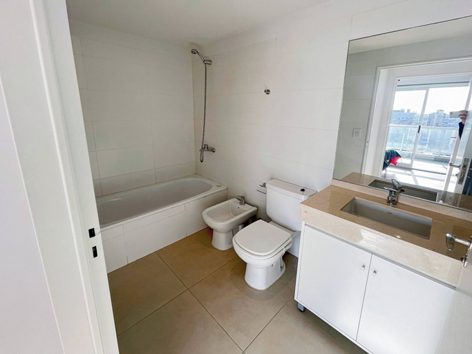 Bathroom 2, One-Bedroom Apartment in Recoleta with Panoramic Views, Distrito Federal