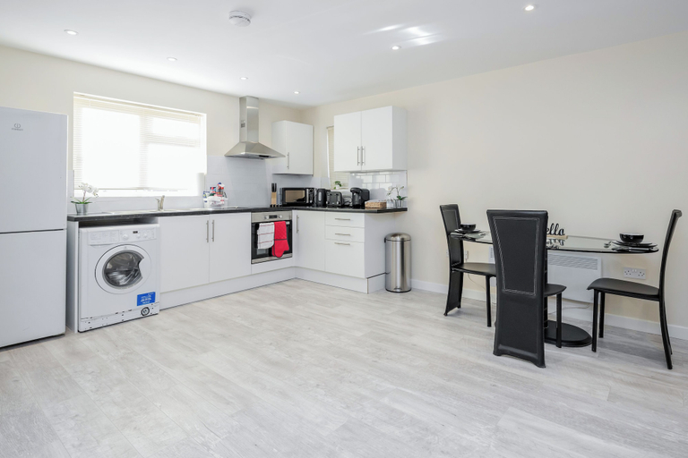 Others 5, Bedford Hospitalsouth Wing4 Guests3 Bedswifi, Bedfordshire