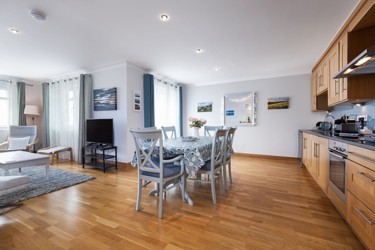 Room 4, No 18 The Links Apartment Brora, Highland