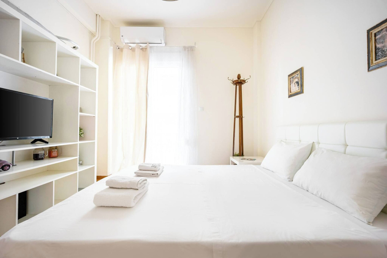 Room 5, Acropolis 5 Hills 1st FLR Aprt, Attica
