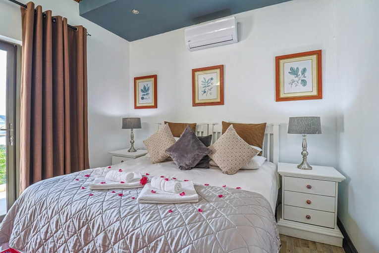 Bedroom 3, Galagos Lodge, Bojanala