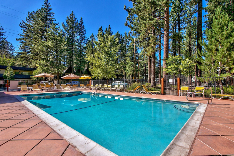 Pool 4, Altomare's Bavarian Ge 1148ha 3 Bedroom Condo, El Dorado