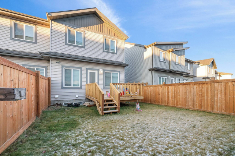 Exterior, Modern 3BR Home Edmonton Near by Airport, Division No. 11