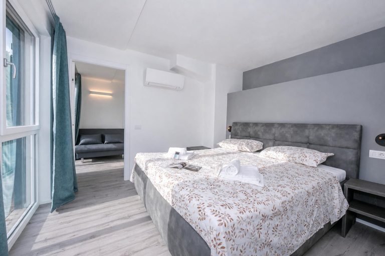 Bedroom 3, Rustichel Fantastic Lake View, Brescia