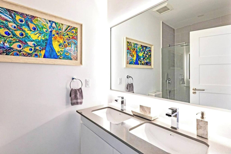 Bathroom 4, Villa Ferraj - by Zenbreak