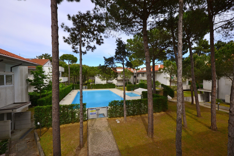 Pool 5, Cozy Flat With Balcony and Pool, Udine