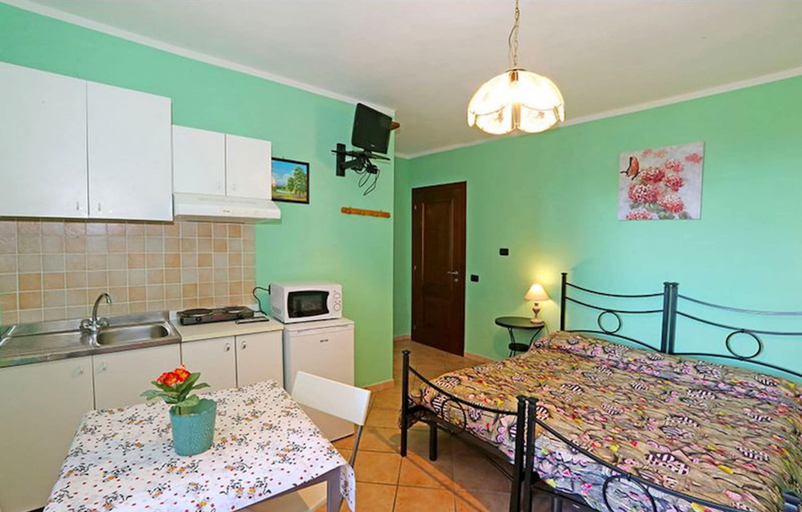 Bedroom 2, Agriturismo Al Brich Studio Apartment Margherita, Cuneo